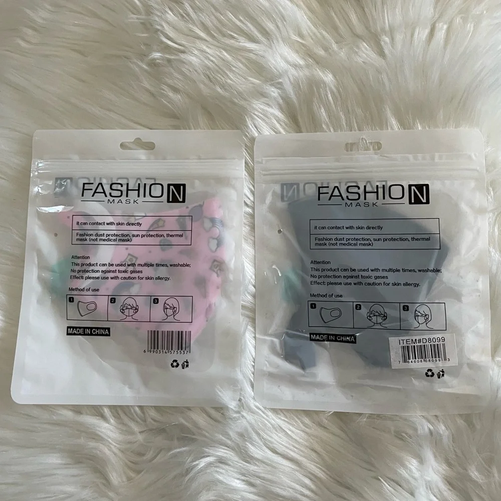 2 kids masks NWT